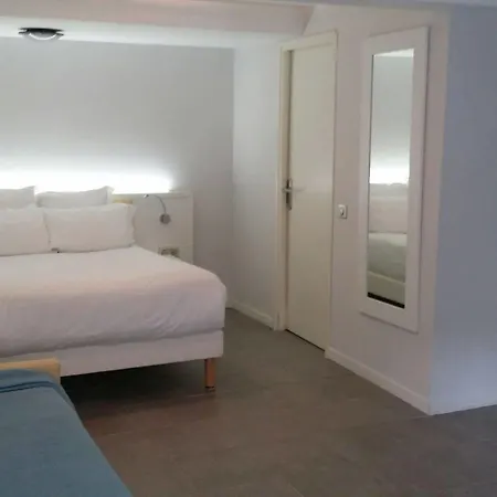 Отель Flots D'azur Promenade Des 3*