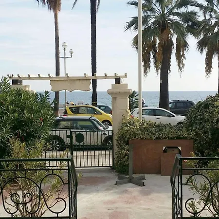 Flots D'azur Promenade Des Otel